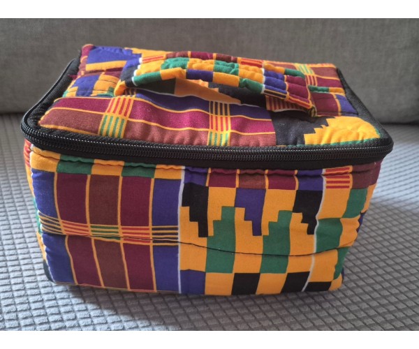 TROUSSE DE BEAUTÉ / VANITY